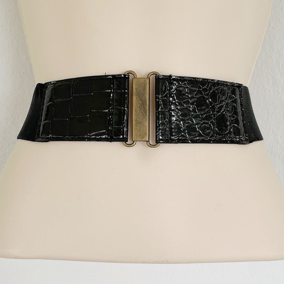 Black textured shiny patent vegan leather elastic waist belt - Picture 1 of 5